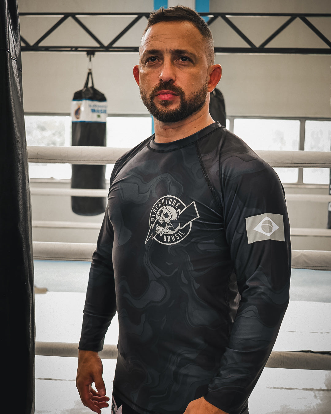 RASHGUARD MANGA LONGA MILITARY COMBAT ALTA COMPRESSÃO BS BLACK CAMO